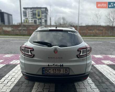 Белый Рено Меган, объемом двигателя 1.46 л и пробегом 320 тыс. км за 7999 $, фото 36 на Automoto.ua