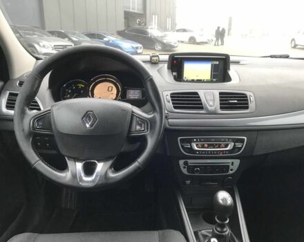Белый Рено Меган, объемом двигателя 1.5 л и пробегом 315 тыс. км за 8790 $, фото 16 на Automoto.ua