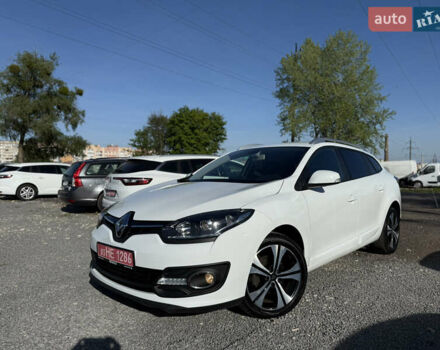 Білий Рено Меган, об'ємом двигуна 1.5 л та пробігом 220 тис. км за 9555 $, фото 1 на Automoto.ua