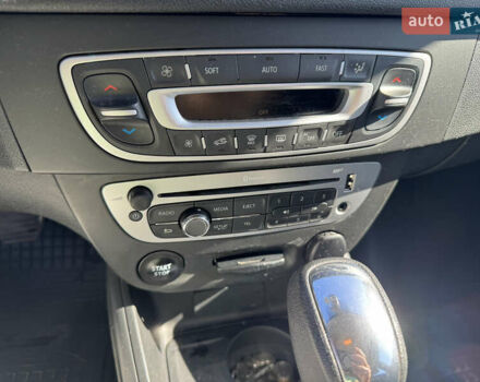 Білий Рено Меган, об'ємом двигуна 1.46 л та пробігом 308 тис. км за 8500 $, фото 7 на Automoto.ua