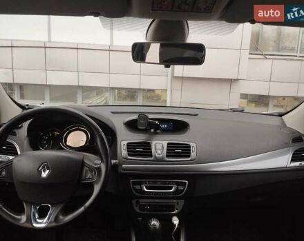 Белый Рено Меган, объемом двигателя 1.5 л и пробегом 349 тыс. км за 8200 $, фото 8 на Automoto.ua