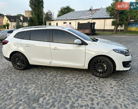 Белый Рено Меган, объемом двигателя 1.46 л и пробегом 146 тыс. км за 10799 $, фото 1 на Automoto.ua