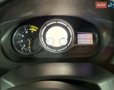 Рено Меган 2015 в Киеве на Automoto.ua Белый Рено Меган, объемом двигателя 1.46 л и пробегом 243 тыс. км за 9000 $, фото 9 на Automoto.ua