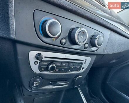 Белый Рено Меган, объемом двигателя 1.5 л и пробегом 222 тыс. км за 5499 $, фото 16 на Automoto.ua