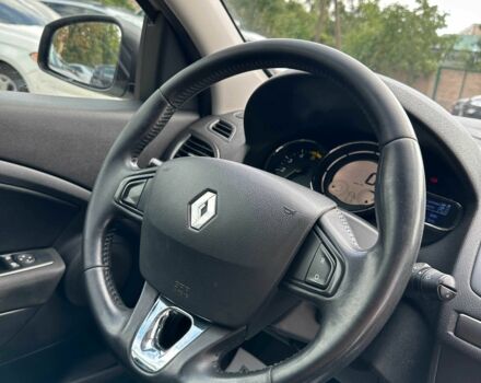 Белый Рено Меган, объемом двигателя 1.5 л и пробегом 226 тыс. км за 8900 $, фото 5 на Automoto.ua