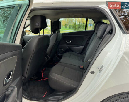 Белый Рено Меган, объемом двигателя 1.46 л и пробегом 215 тыс. км за 8450 $, фото 13 на Automoto.ua