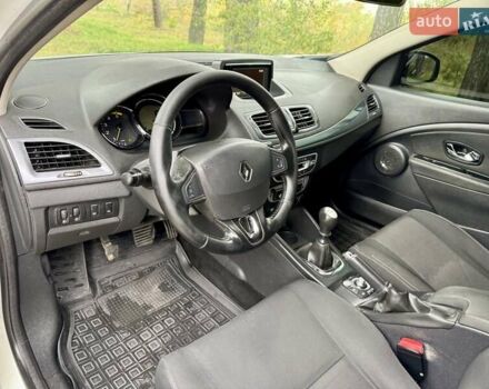 Белый Рено Меган, объемом двигателя 1.5 л и пробегом 205 тыс. км за 6999 $, фото 11 на Automoto.ua