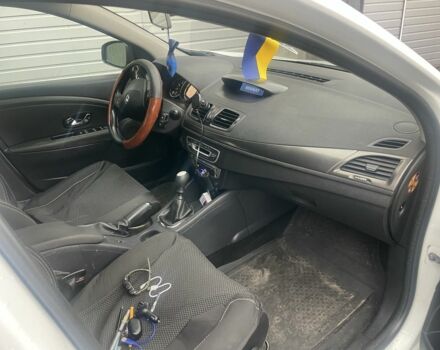 Белый Рено Меган, объемом двигателя 1.5 л и пробегом 450 тыс. км за 7327 $, фото 5 на Automoto.ua