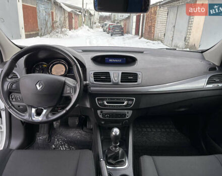 Белый Рено Меган, объемом двигателя 1.46 л и пробегом 198 тыс. км за 8800 $, фото 15 на Automoto.ua