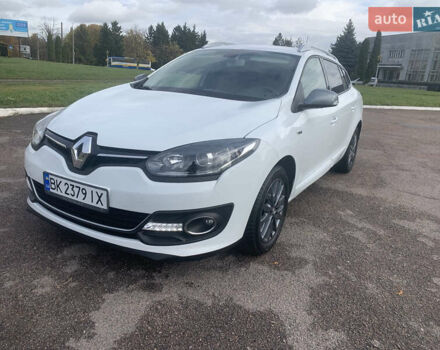 Рено Меган 2015 в Ровно на Automoto.ua Белый Рено Меган, объемом двигателя 1.5 л и пробегом 167 тыс. км за 9199 $, фото 17 на Automoto.ua