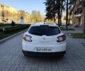 Белый Рено Меган, объемом двигателя 1.5 л и пробегом 251 тыс. км за 9000 $, фото 4 на Automoto.ua