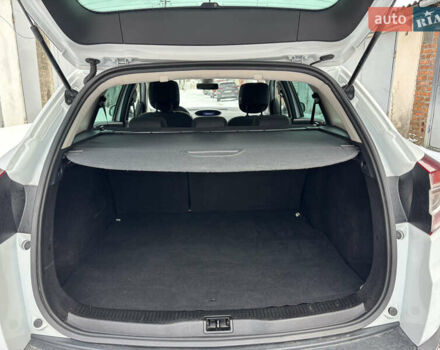 Белый Рено Меган, объемом двигателя 1.46 л и пробегом 198 тыс. км за 8800 $, фото 11 на Automoto.ua