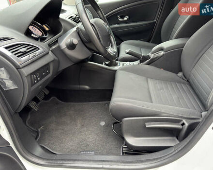 Белый Рено Меган, объемом двигателя 1.5 л и пробегом 278 тыс. км за 8900 $, фото 13 на Automoto.ua