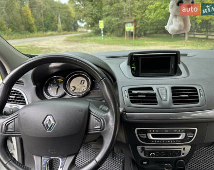 Белый Рено Меган, объемом двигателя 1.5 л и пробегом 186 тыс. км за 10500 $, фото 13 на Automoto.ua