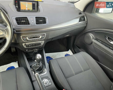 Белый Рено Меган, объемом двигателя 1.5 л и пробегом 197 тыс. км за 8900 $, фото 13 на Automoto.ua