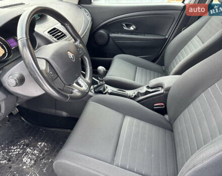 Белый Рено Меган, объемом двигателя 1.46 л и пробегом 198 тыс. км за 8800 $, фото 13 на Automoto.ua