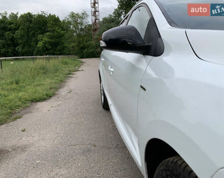 Белый Рено Меган, объемом двигателя 1.5 л и пробегом 209 тыс. км за 7899 $, фото 7 на Automoto.ua