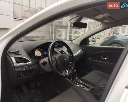 Белый Рено Меган, объемом двигателя 1.5 л и пробегом 349 тыс. км за 8200 $, фото 7 на Automoto.ua