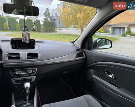 Белый Рено Меган, объемом двигателя 1.46 л и пробегом 215 тыс. км за 8450 $, фото 16 на Automoto.ua