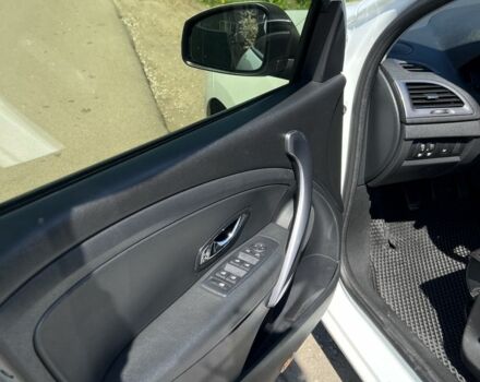 Белый Рено Меган, объемом двигателя 1.5 л и пробегом 290 тыс. км за 8799 $, фото 6 на Automoto.ua