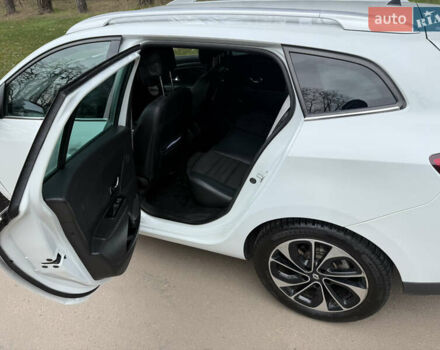 Белый Рено Меган, объемом двигателя 1.6 л и пробегом 246 тыс. км за 9900 $, фото 15 на Automoto.ua