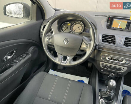Белый Рено Меган, объемом двигателя 1.5 л и пробегом 196 тыс. км за 9500 $, фото 12 на Automoto.ua
