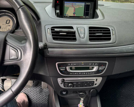 Белый Рено Меган, объемом двигателя 1.5 л и пробегом 186 тыс. км за 10500 $, фото 1 на Automoto.ua