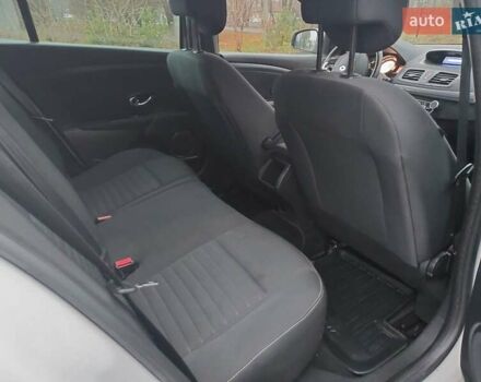 Белый Рено Меган, объемом двигателя 1.5 л и пробегом 207 тыс. км за 8000 $, фото 7 на Automoto.ua