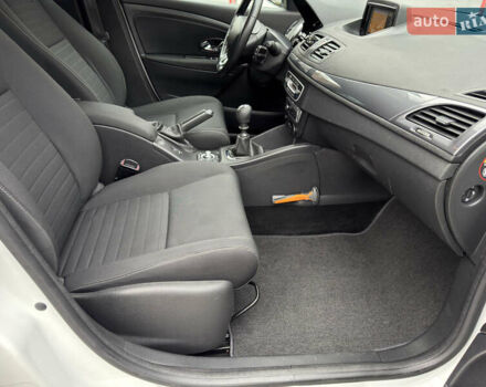 Белый Рено Меган, объемом двигателя 1.5 л и пробегом 278 тыс. км за 8900 $, фото 14 на Automoto.ua