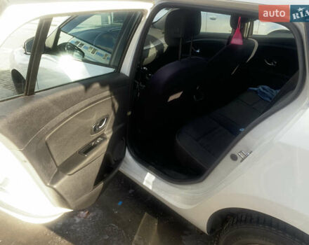 Белый Рено Меган, объемом двигателя 1.5 л и пробегом 362 тыс. км за 7799 $, фото 15 на Automoto.ua