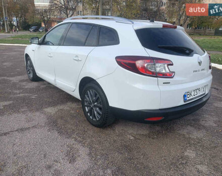 Рено Меган 2015 в Ровно на Automoto.ua Белый Рено Меган, объемом двигателя 1.5 л и пробегом 167 тыс. км за 9199 $, фото 4 на Automoto.ua