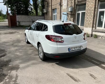 Белый Рено Меган, объемом двигателя 1.5 л и пробегом 325 тыс. км за 8100 $, фото 3 на Automoto.ua