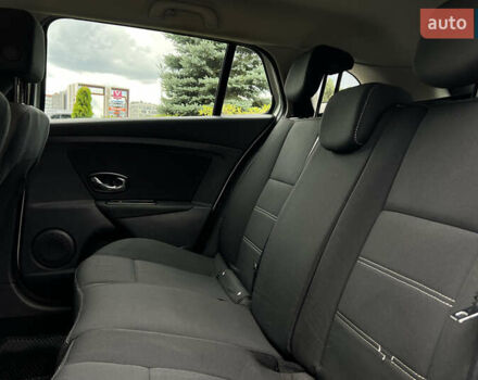 Белый Рено Меган, объемом двигателя 1.46 л и пробегом 243 тыс. км за 8850 $, фото 20 на Automoto.ua