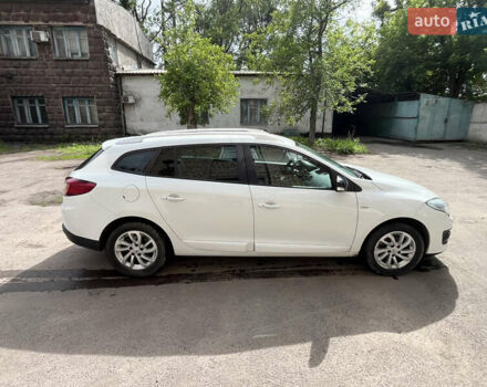 Белый Рено Меган, объемом двигателя 1.5 л и пробегом 326 тыс. км за 7900 $, фото 6 на Automoto.ua