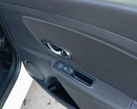 Белый Рено Меган, объемом двигателя 1.5 л и пробегом 350 тыс. км за 8500 $, фото 19 на Automoto.ua