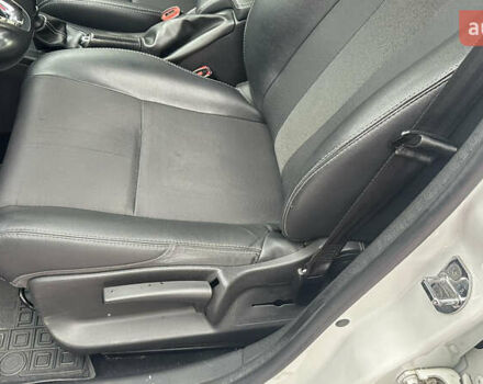 Белый Рено Меган, объемом двигателя 1.46 л и пробегом 320 тыс. км за 7999 $, фото 20 на Automoto.ua