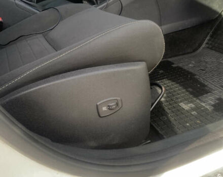 Белый Рено Меган, объемом двигателя 1.5 л и пробегом 362 тыс. км за 7799 $, фото 14 на Automoto.ua