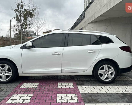 Белый Рено Меган, объемом двигателя 1.46 л и пробегом 320 тыс. км за 7999 $, фото 3 на Automoto.ua