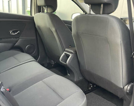 Белый Рено Меган, объемом двигателя 1.5 л и пробегом 196 тыс. км за 9500 $, фото 26 на Automoto.ua