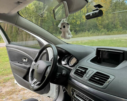 Белый Рено Меган, объемом двигателя 1.5 л и пробегом 186 тыс. км за 10500 $, фото 12 на Automoto.ua