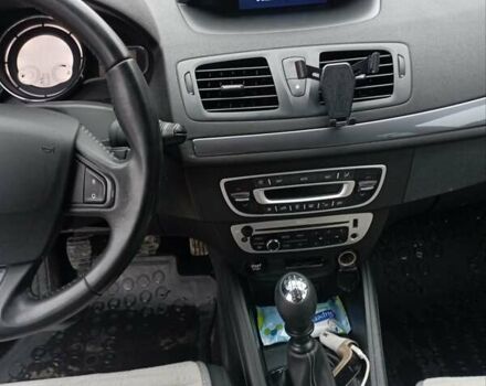 Білий Рено Меган, об'ємом двигуна 1.6 л та пробігом 270 тис. км за 9200 $, фото 6 на Automoto.ua