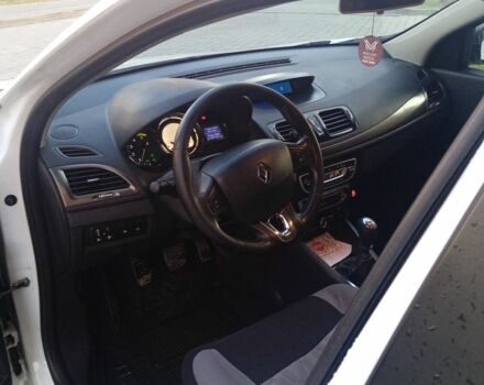 Белый Рено Меган, объемом двигателя 1.5 л и пробегом 254 тыс. км за 7850 $, фото 5 на Automoto.ua