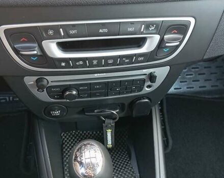 Белый Рено Меган, объемом двигателя 1.5 л и пробегом 350 тыс. км за 8500 $, фото 23 на Automoto.ua