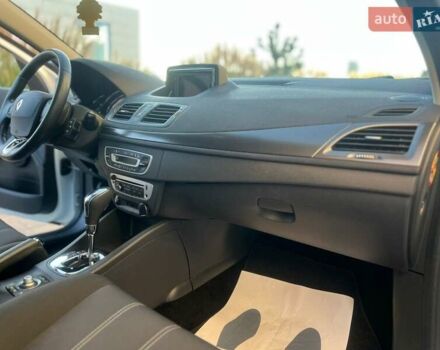 Білий Рено Меган, об'ємом двигуна 1.5 л та пробігом 190 тис. км за 9300 $, фото 27 на Automoto.ua