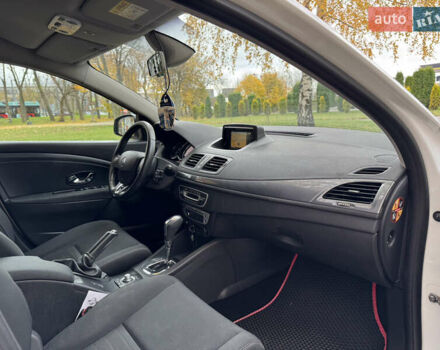 Белый Рено Меган, объемом двигателя 1.46 л и пробегом 215 тыс. км за 8450 $, фото 18 на Automoto.ua