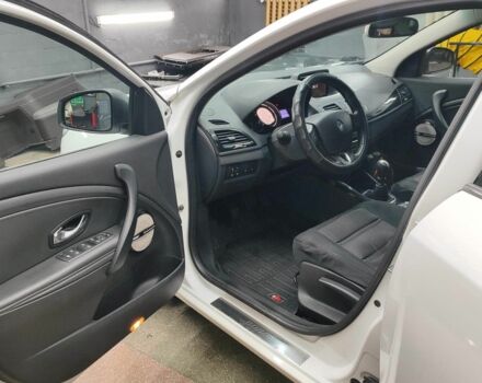 Белый Рено Меган, объемом двигателя 1.5 л и пробегом 173 тыс. км за 9500 $, фото 7 на Automoto.ua