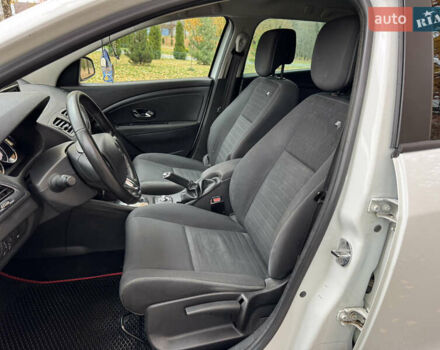 Белый Рено Меган, объемом двигателя 1.46 л и пробегом 215 тыс. км за 8450 $, фото 12 на Automoto.ua