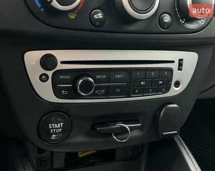 Белый Рено Меган, объемом двигателя 1.46 л и пробегом 243 тыс. км за 8850 $, фото 16 на Automoto.ua