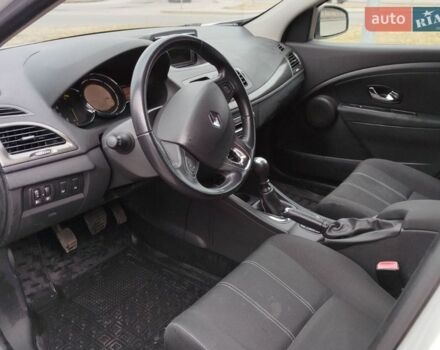 Белый Рено Меган, объемом двигателя 1.5 л и пробегом 218 тыс. км за 9700 $, фото 11 на Automoto.ua