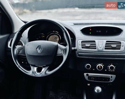 Белый Рено Меган, объемом двигателя 1.5 л и пробегом 253 тыс. км за 8200 $, фото 15 на Automoto.ua